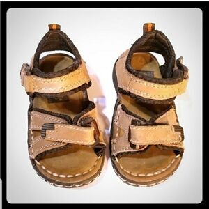 Genuine Kids Oshkosh Leather Sandals Boys Sz 4